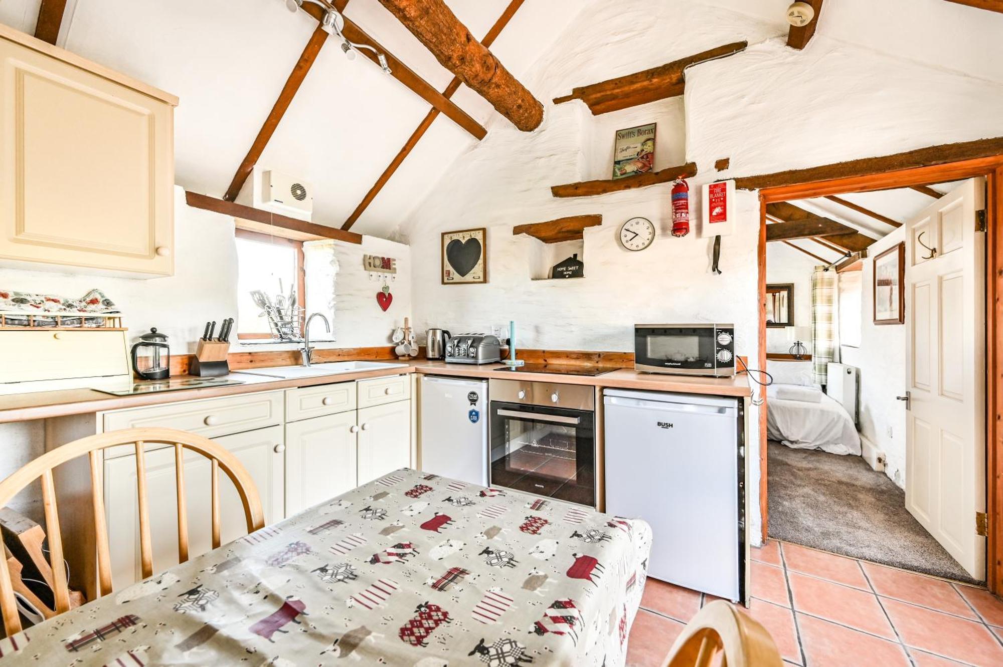 Polean Farm Cottages - With Free Animal Feeding And Pony Rides And Free Access To A Nearby Pool Лу Номер фото